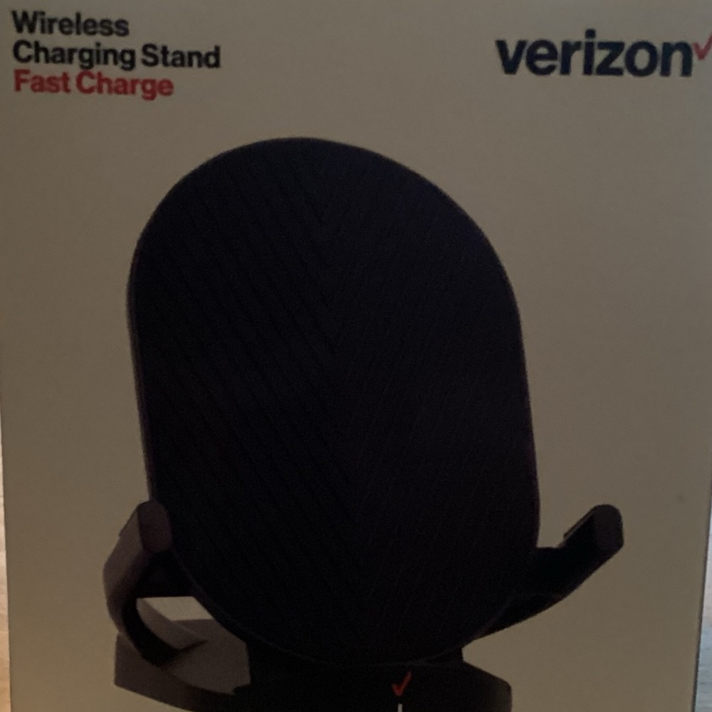 Black Wireless Fast Charger